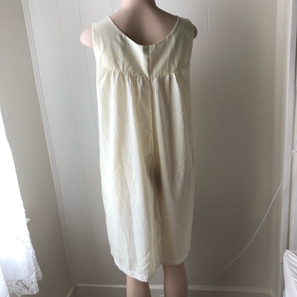 Pale Yellow House Dress - Picture 5 of 7